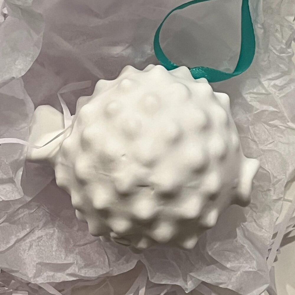 Jonathan Adler Menagerie Puffer Fish Ornament Porcelain Collectible‎ (holiday/x)